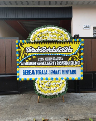 Papan Bunga Duka di Palasari Girang